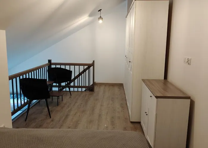 26 Zachod Apartment